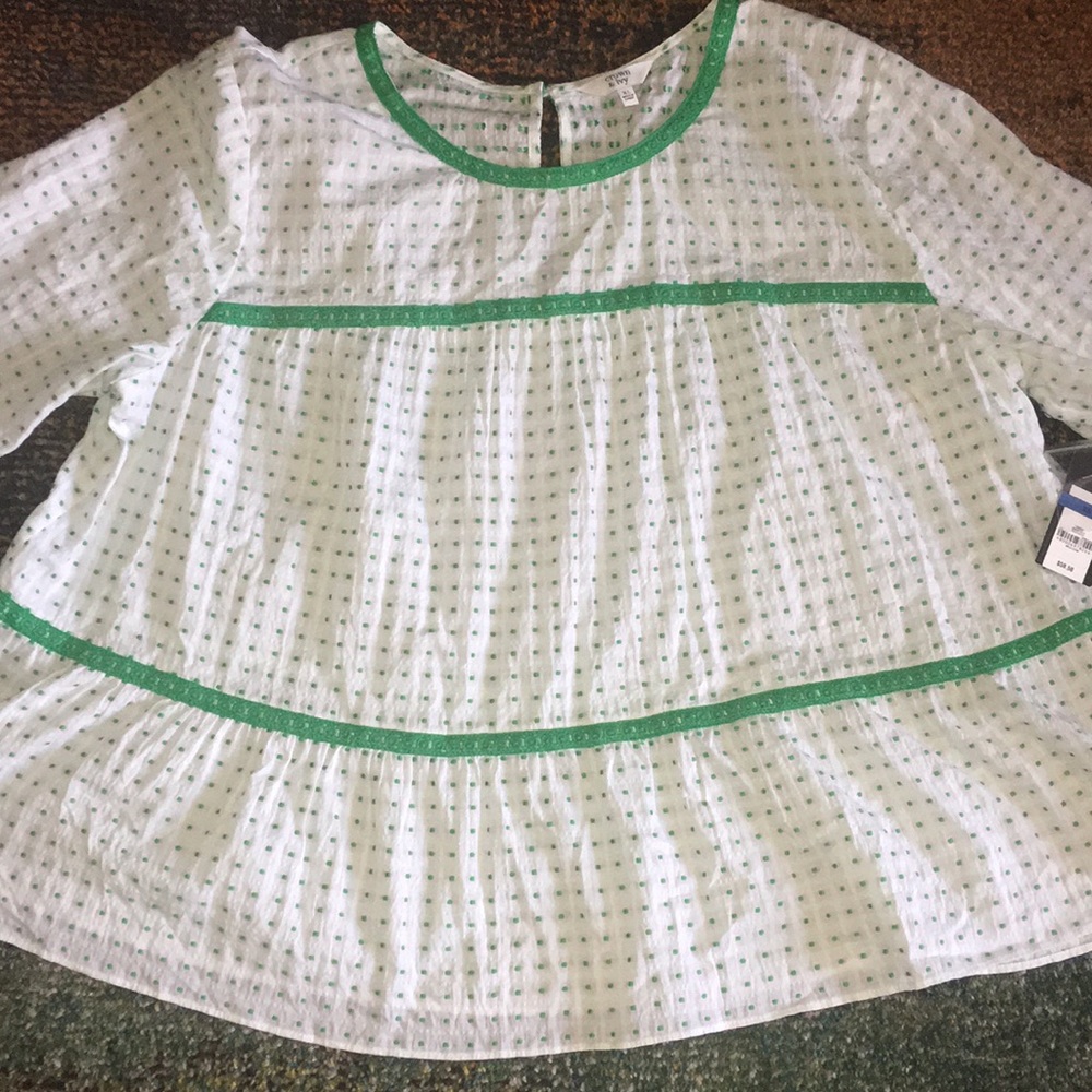 Crown & Ivy green and white blouse